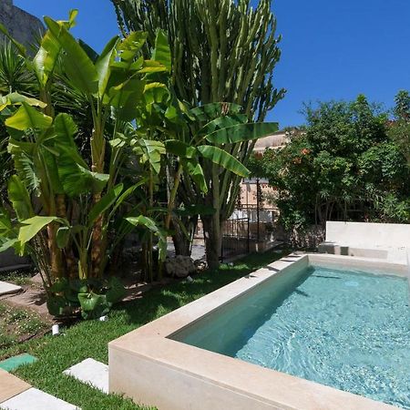 Appartement Palazzo Acquaviva - Il Giardino Sospeso à Lecce Extérieur photo