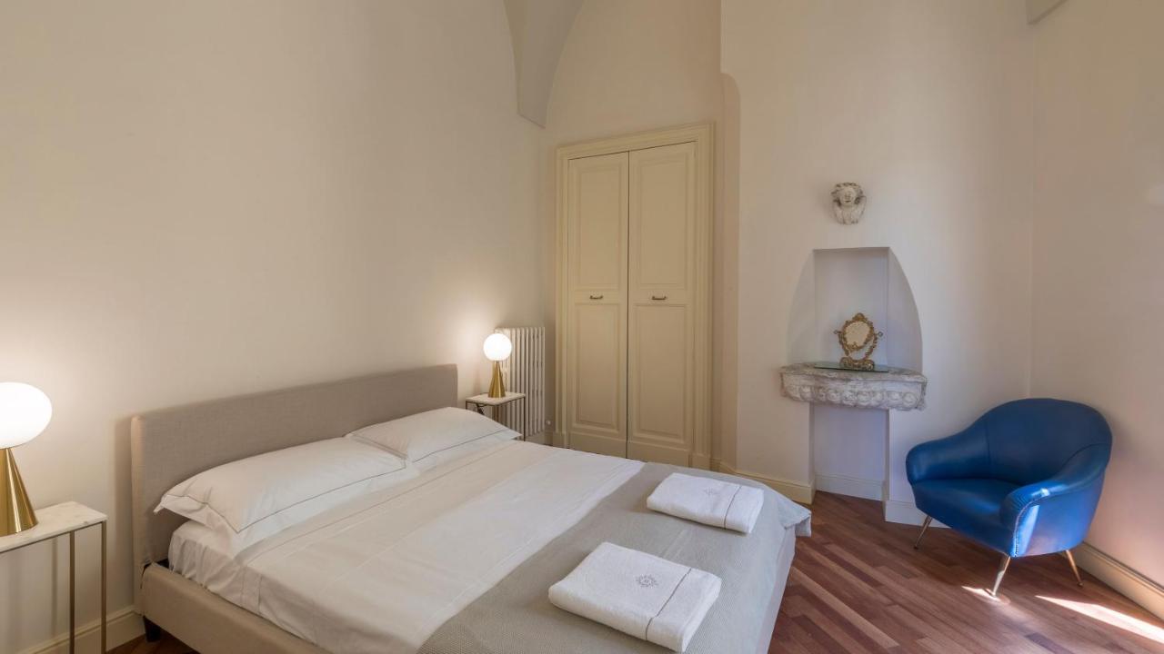 Appartement Palazzo Acquaviva - Il Giardino Sospeso à Lecce Extérieur photo