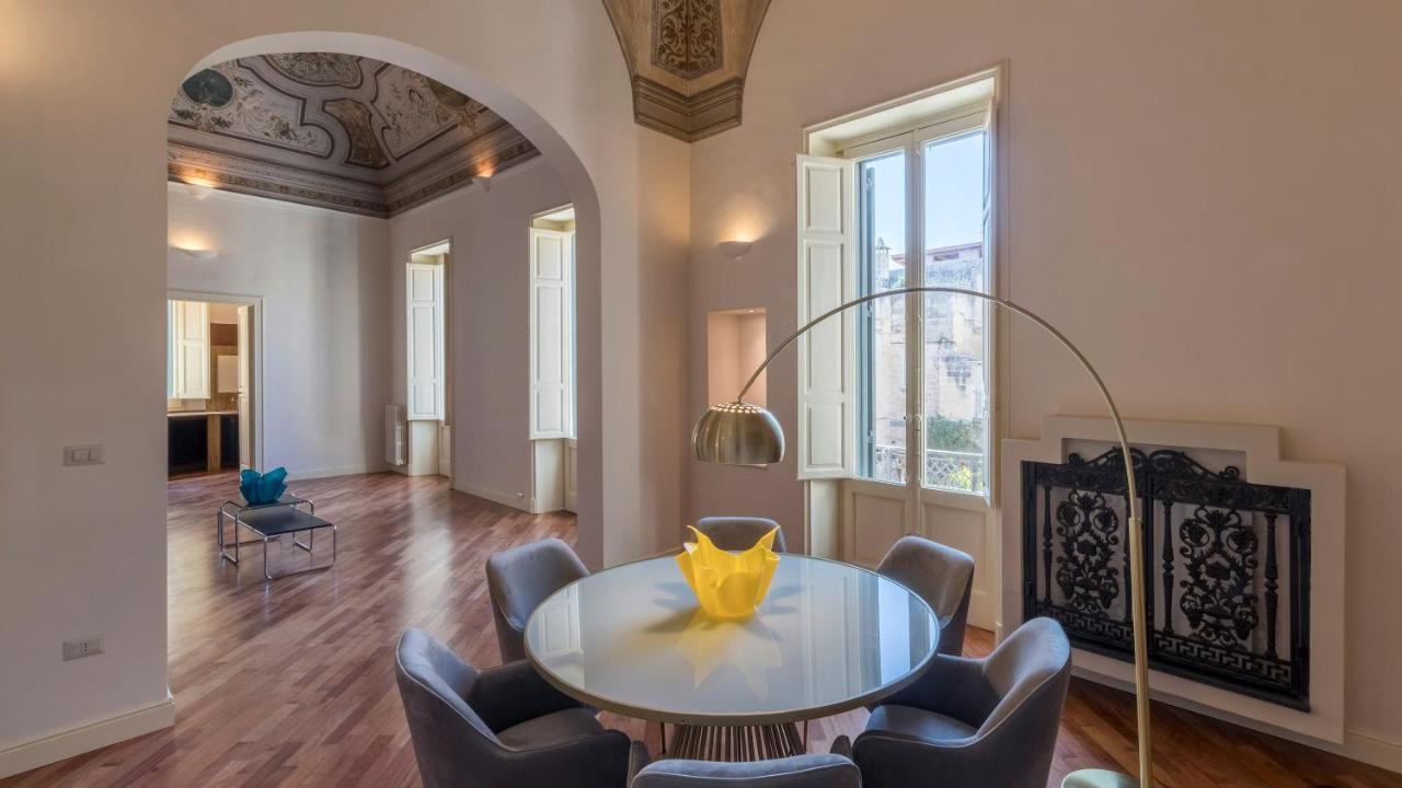 Appartement Palazzo Acquaviva - Il Giardino Sospeso à Lecce Extérieur photo