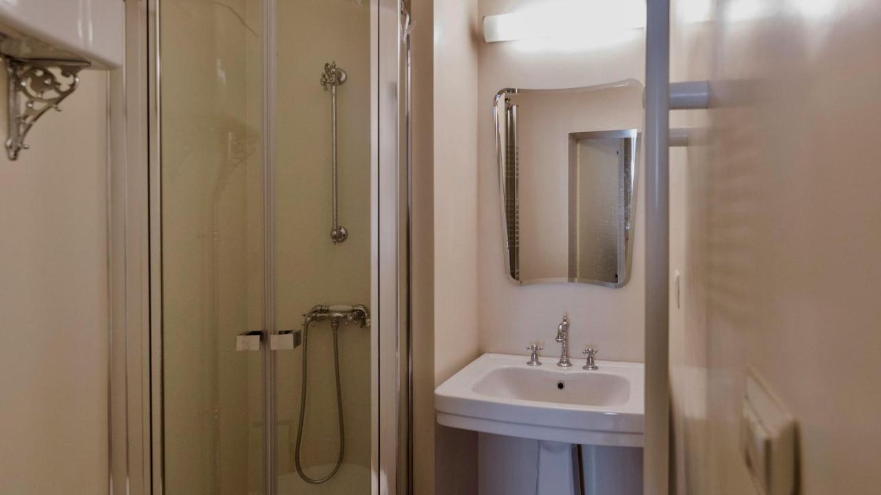 Appartement Palazzo Acquaviva - Il Giardino Sospeso à Lecce Extérieur photo